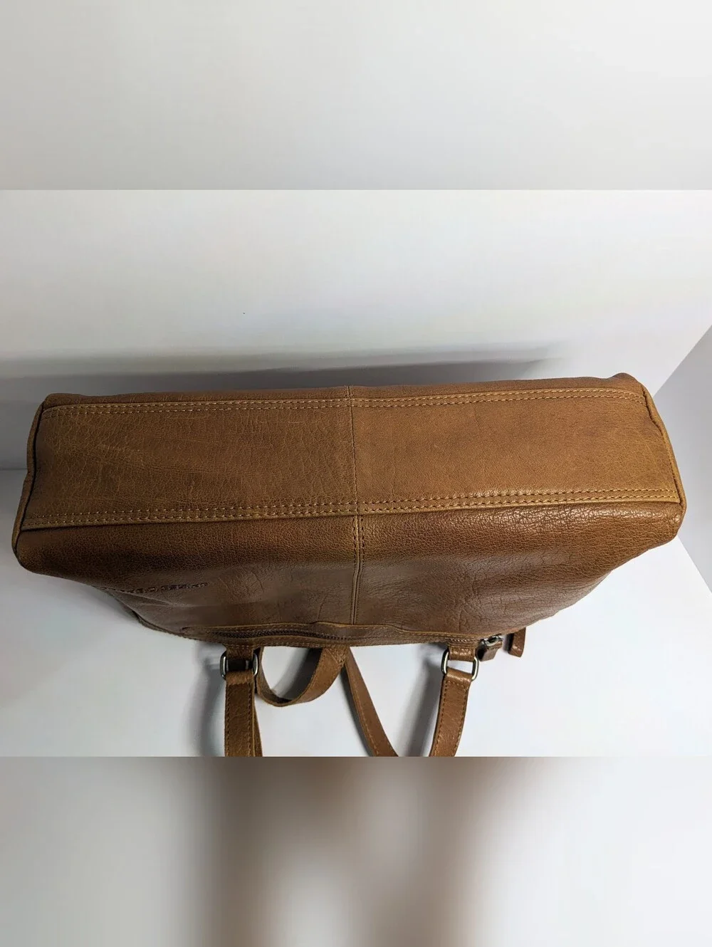 Spikes & Sparrow Padded Leather Laptop Commuter Conv Crossbody, Brandy Cognac